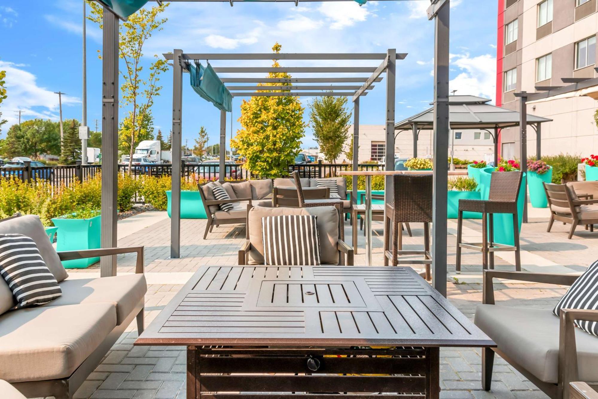 Best Western Premier Winnipeg East Exterior photo